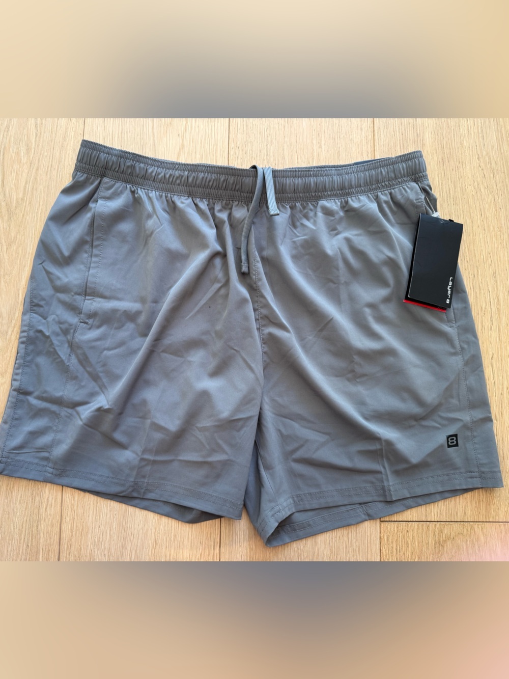 Layer 8 Quick-Dry Performance Shorts ⚡️
BNWT • Lightweight • Everyday Essential